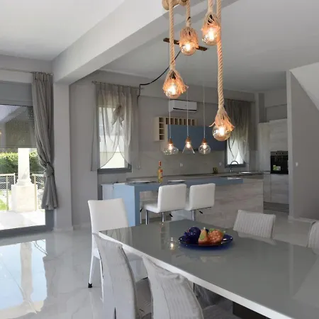 Greece Villas Beach Front Villa *